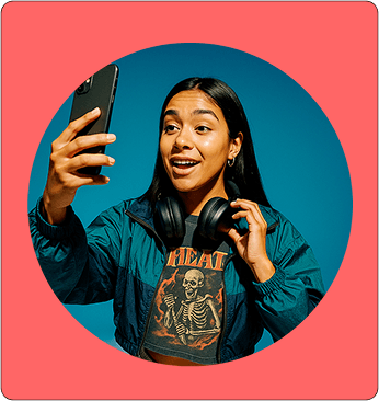 Un grupo de creadores UGCs que representan la comunidad de Universe.